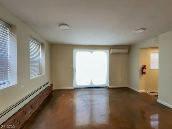 214 Woodcliff Ave-Apt 3 #3, Little Falls Twp., NJ 07424