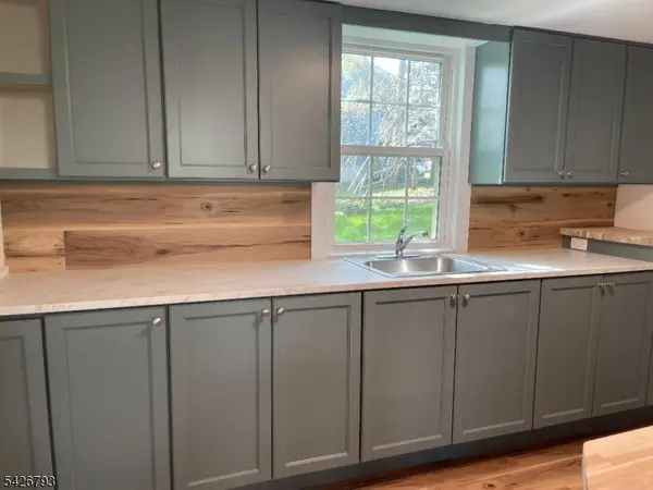 355 Elm St, Long Hill Twp., NJ 07980