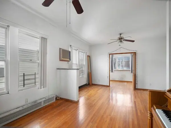 194 Bay 7th ST, Brooklyn, NY 11228