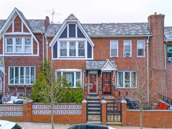 138 Wakeman PL, Brooklyn, NY 11220