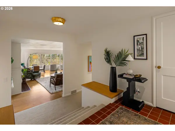 875 W 36TH AVE, Eugene, OR 97405