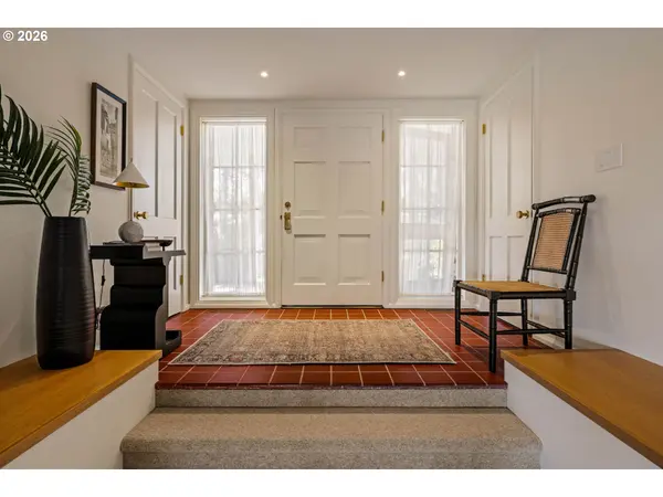 875 W 36TH AVE, Eugene, OR 97405