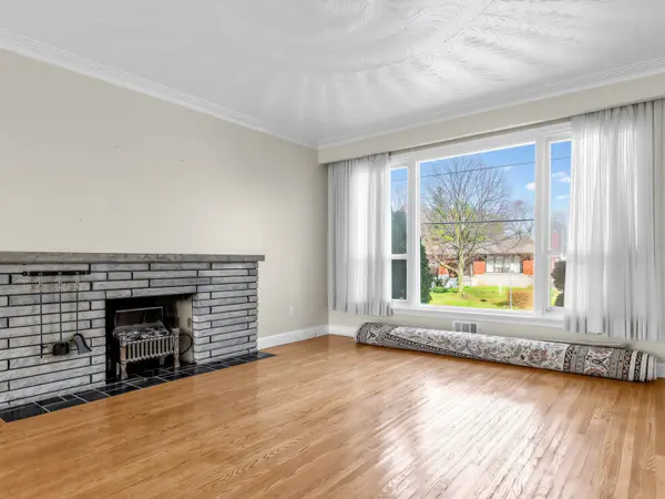 179 Betty Ann DR, Toronto C07, ON M2N 1X5