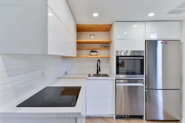 1210 Don Mills RD #206, Toronto C13, ON M3B 3N9