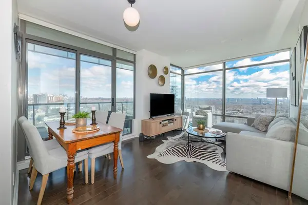 18 Yorkville AVE #2607, Toronto C02, ON M4W 3Y8