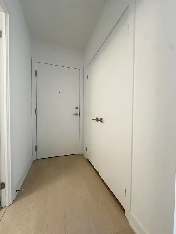 252 Church ST #1612, Toronto C08, ON M5B 0E6