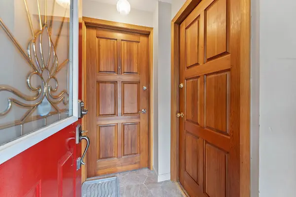 37 Connaught AVE #Upper, Toronto E01, ON M4L 2V8