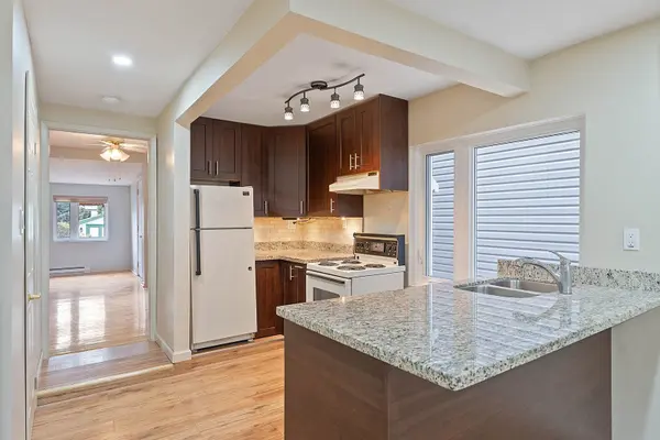 37 Connaught AVE #Main, Toronto E01, ON M4L 2V8