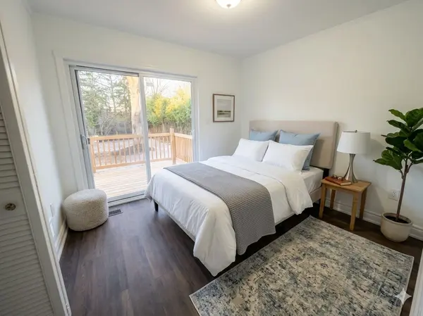 859 Grierson ST #Main, Oshawa, ON L1G 5K1