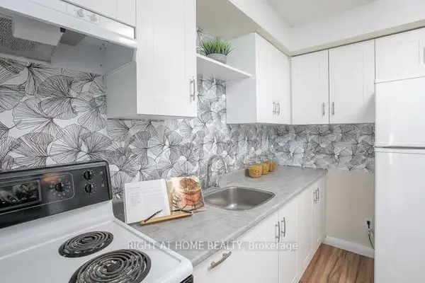 57 Wilstead DR #Main Floor, Newmarket, ON L3Y 4T8