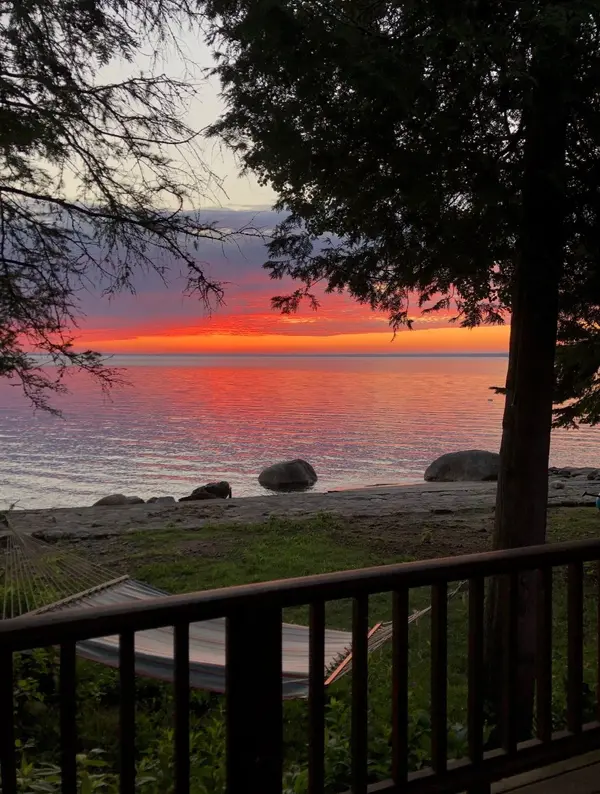 73 Glen RD, Collingwood, ON L9Y 0X2