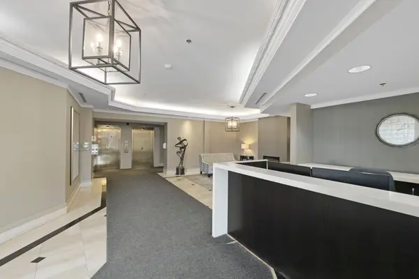 1 Belvedere CT #503, Brampton, ON L6V 4M6