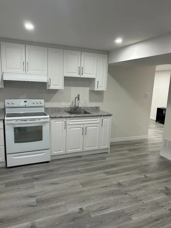 62 Courtleigh SQ #BSMT, Brampton, ON L6Z 1J3