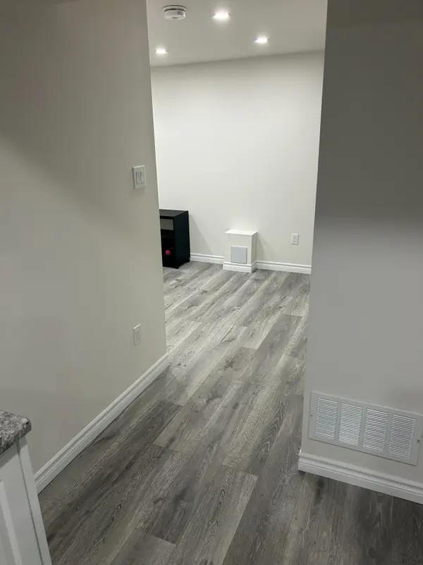 62 Courtleigh SQ #BSMT, Brampton, ON L6Z 1J3