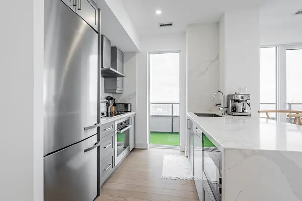 20 Shore Breeze DR #LPH05B, Toronto W06, ON M8V 1A1