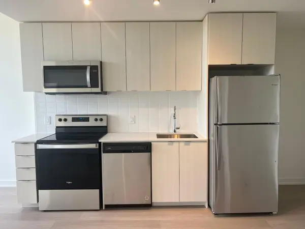 859 The Queensway N/A #814, Toronto W07, ON M8Z 1N8