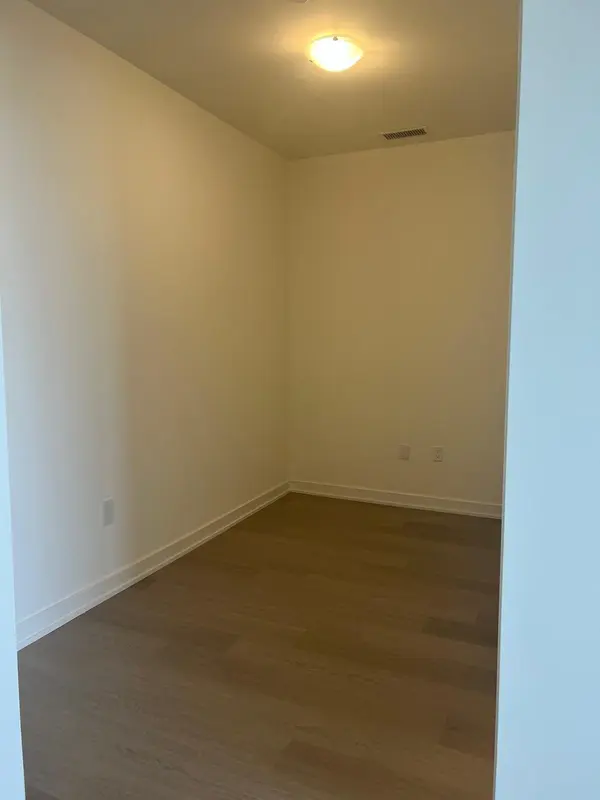 859 The Queensway N/A #814, Toronto W07, ON M8Z 1N8