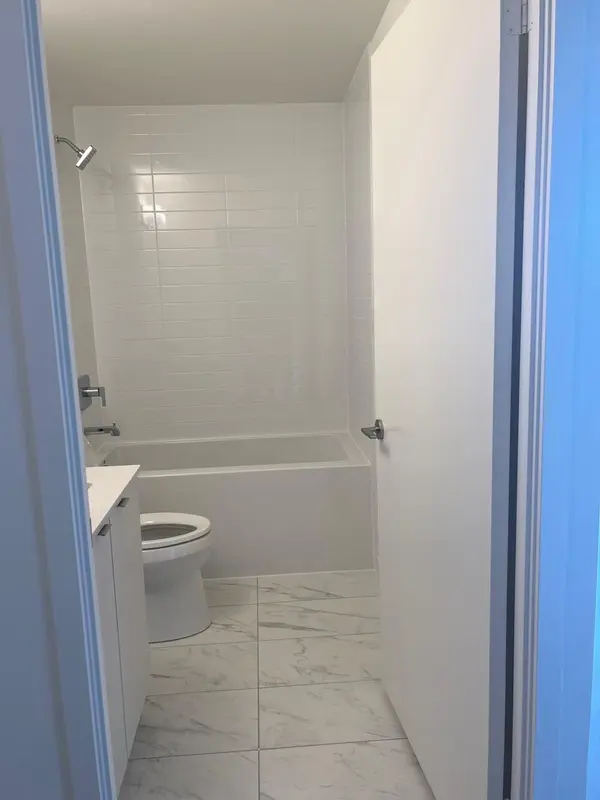 859 The Queensway N/A #814, Toronto W07, ON M8Z 1N8