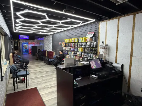 639 Langlois AVE, Windsor, ON N9A 2G5