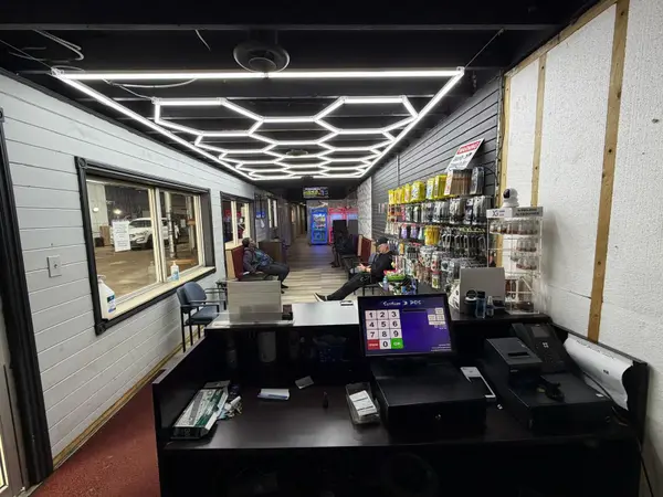 639 Langlois AVE, Windsor, ON N9A 2G5