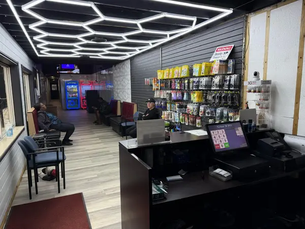 639 Langlois AVE, Windsor, ON N9A 2G5