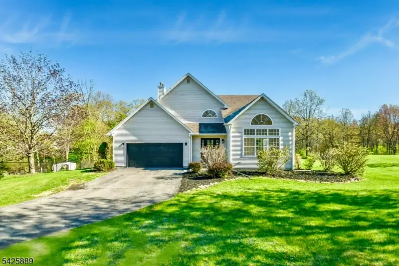 13 Apple Ridge Rd, Vernon Twp., NJ 07461