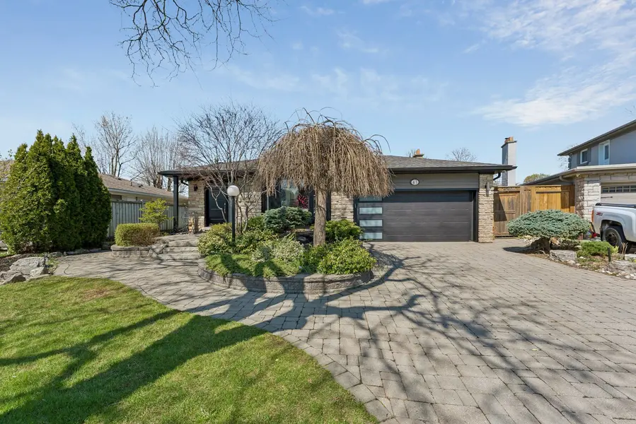 43 Ferndale CRES, Brampton, ON L6W 1G1