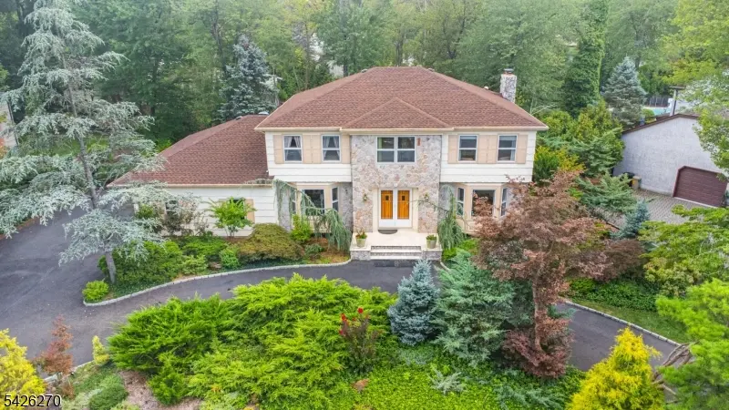 9 Puddingstone Way, Florham Park Boro, NJ 07932