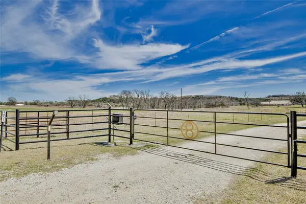 9051 Fm 205, Bluff Dale, TX 76433