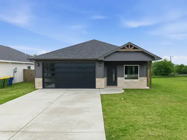 702 S Ivy Street, Hillsboro, TX 76645