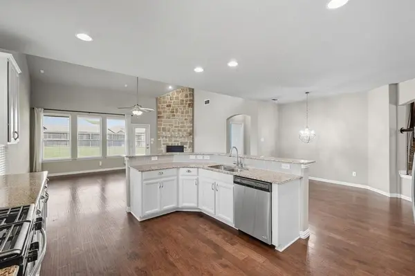 2509 Castle creek, Little Elm, TX 75068