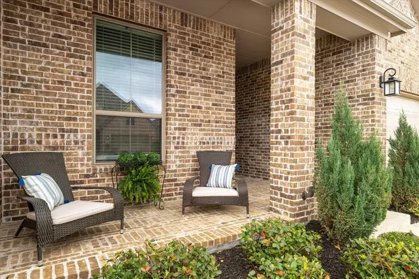 9420 Surveyor Road, Oak Point, TX 75068