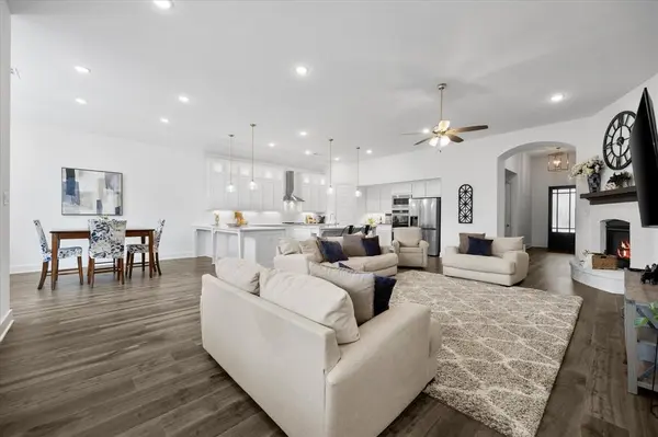 9420 Surveyor Road, Oak Point, TX 75068