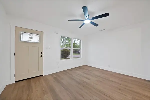 4248 Lorin Avenue, Fort Worth, TX 76105