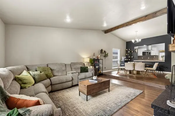 5044 Shannon Drive, The Colony, TX 75056