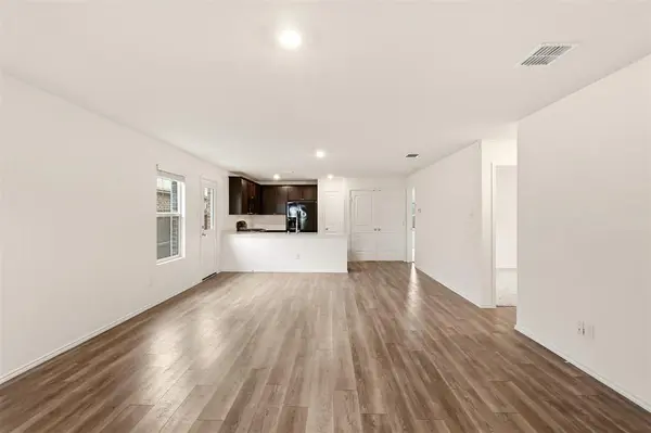 2804 Highgarden Trail, Crandall, TX 75114