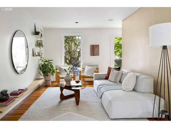 3965 N GANTENBEIN AVE, Portland, OR 97227