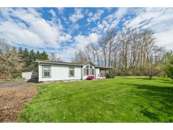 609 NE SOUTH SHORE RD, Portland, OR 97211