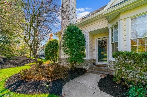 1 Westgate Dr, Clinton Twp., NJ 08801