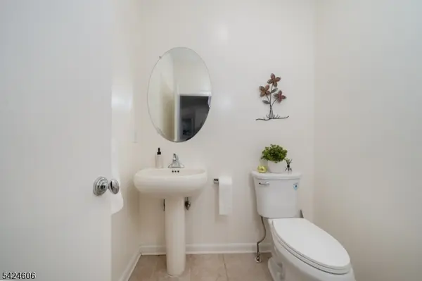 20 Pine Valley Rd, Livingston Twp., NJ 07039