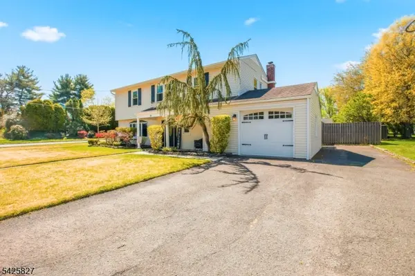 11 Briar Hills Cir, Springfield Twp., NJ 07081