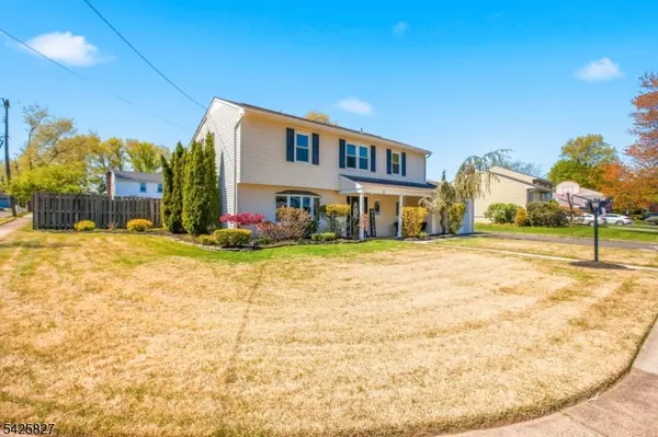 11 Briar Hills Cir, Springfield Twp., NJ 07081