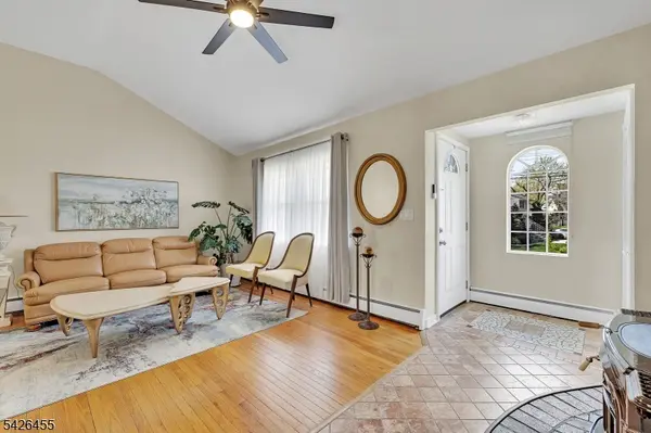 242 Amherst Ave, Woodbridge Twp., NJ 07067