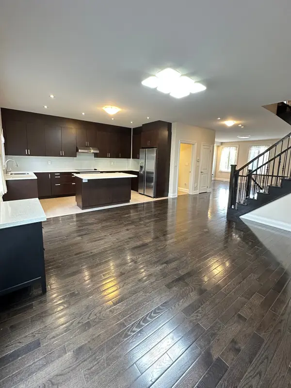 61 Plowman LN, Richmond Hill, ON L4S 0G4