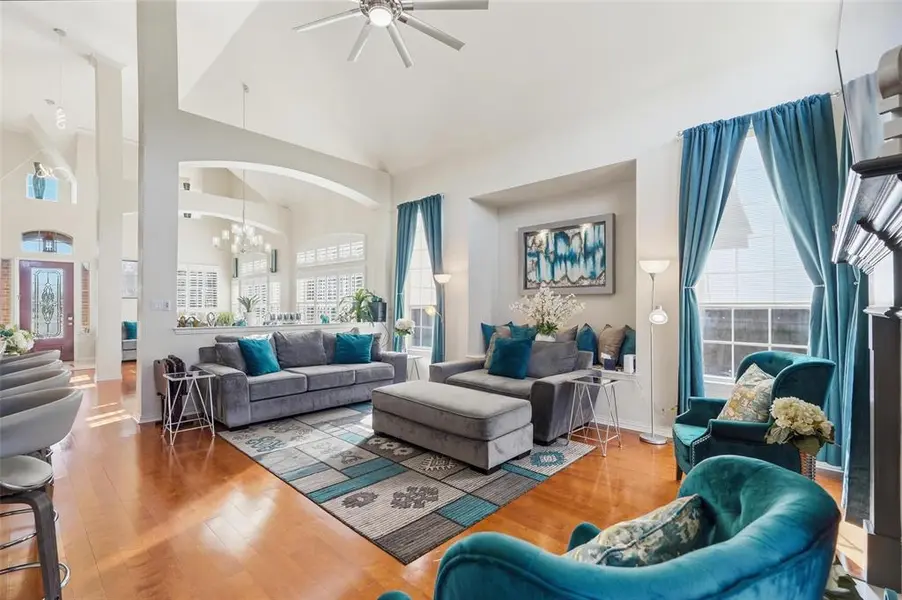 645 Ten Mile Drive, Desoto, TX 75115