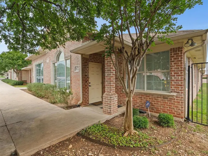 2840 Keller Springs Road #802, Carrollton, TX 75006
