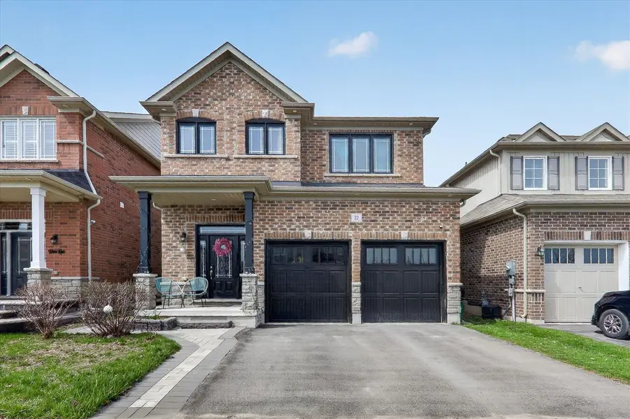 22 Moses CRES #Main, Clarington, ON L1C 0T7
