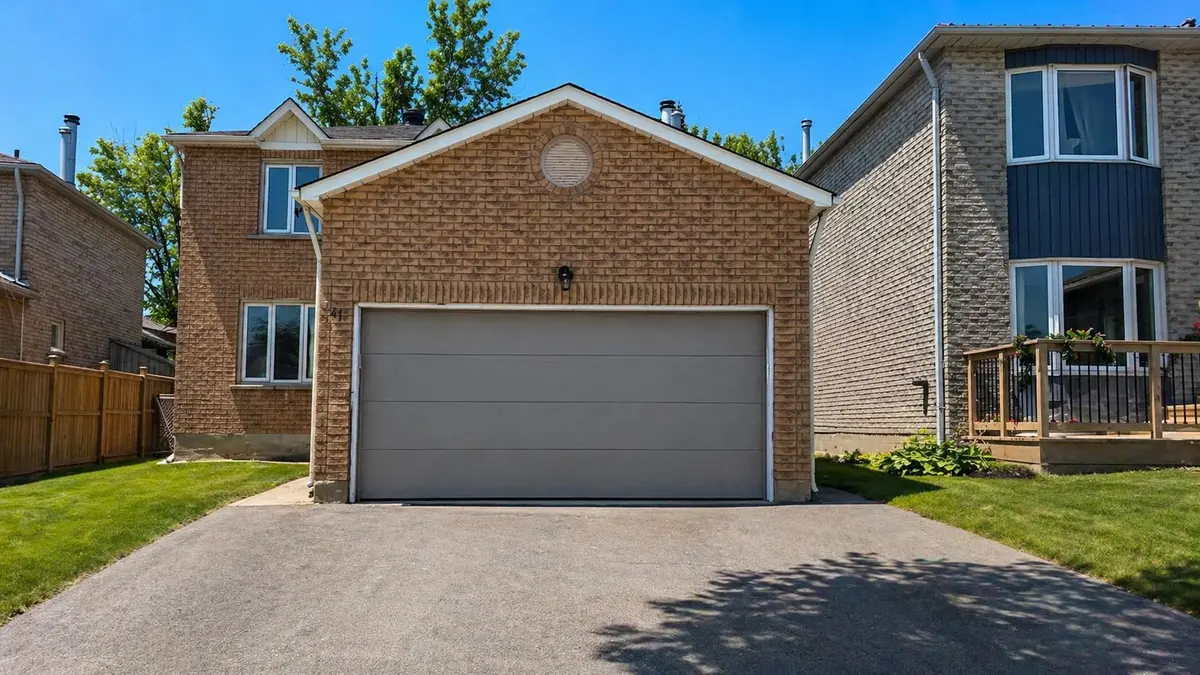 41 BLAIR CRES ##Upper, Barrie, ON L4M 5Y6