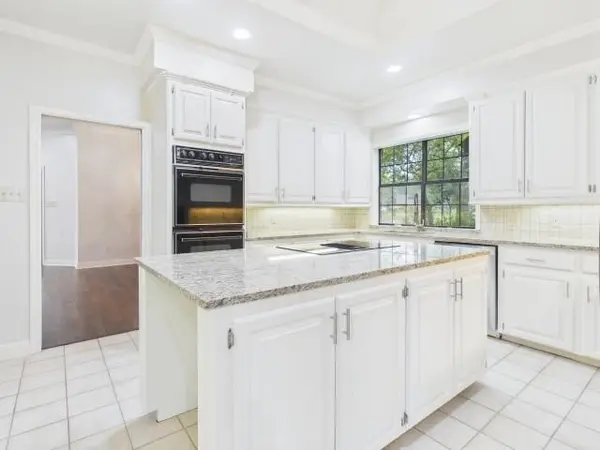 1178 E Oval Drive, Athens, TX 75751