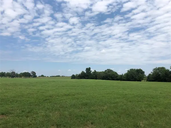 3739 W Fm 515, Como, TX 75431